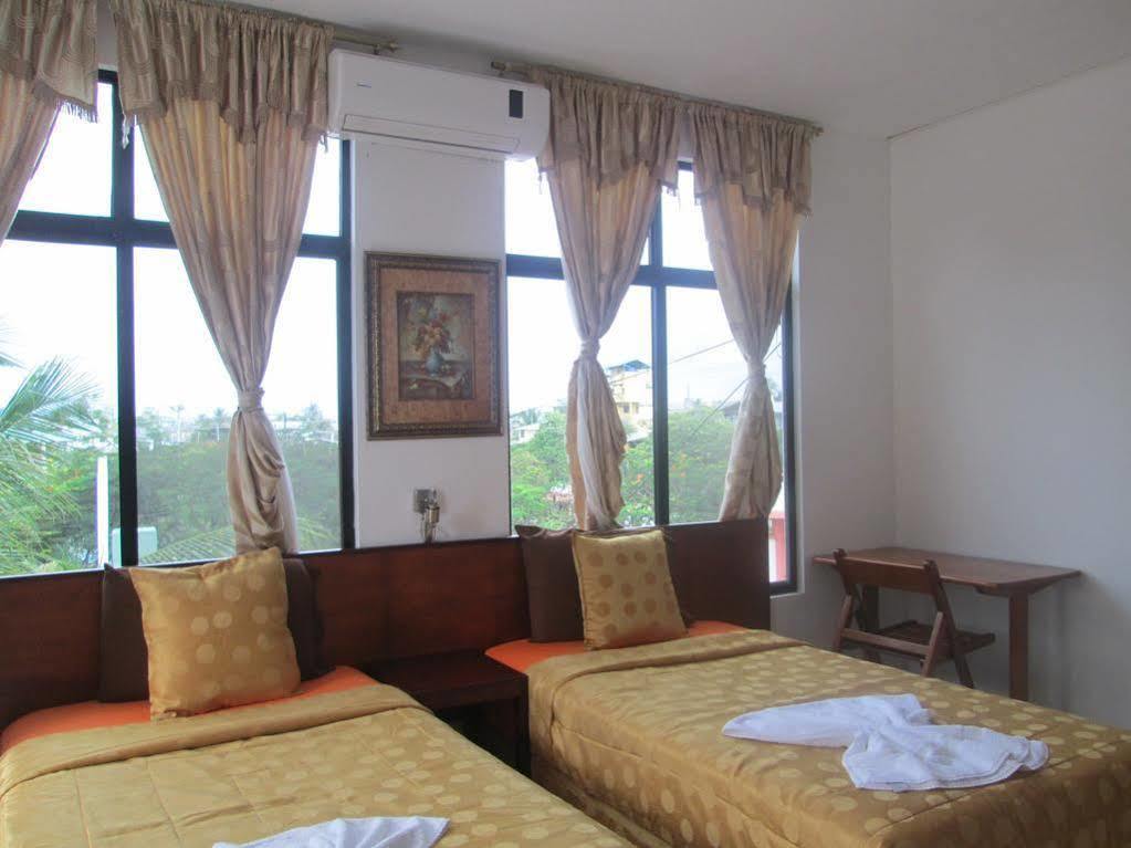 Hotel Dejavu ปูแอร์โตอาโยรา ภายนอก รูปภาพ