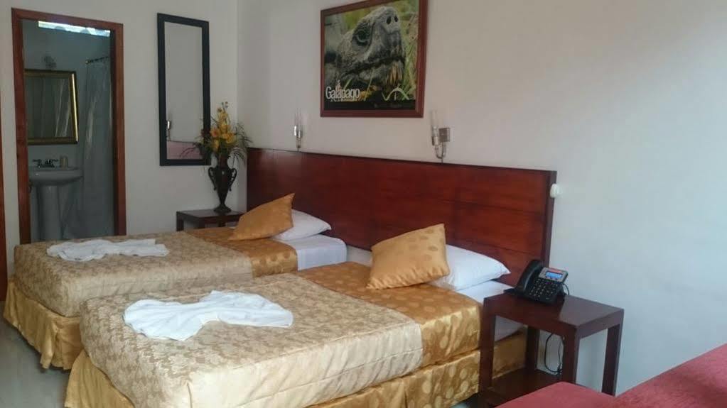 Hotel Dejavu ปูแอร์โตอาโยรา ภายนอก รูปภาพ